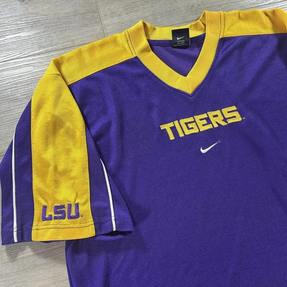 VTG Team Nike Large LSU Tigers Dri Fit Warm Up Shirt Purple Yellow Colorblock